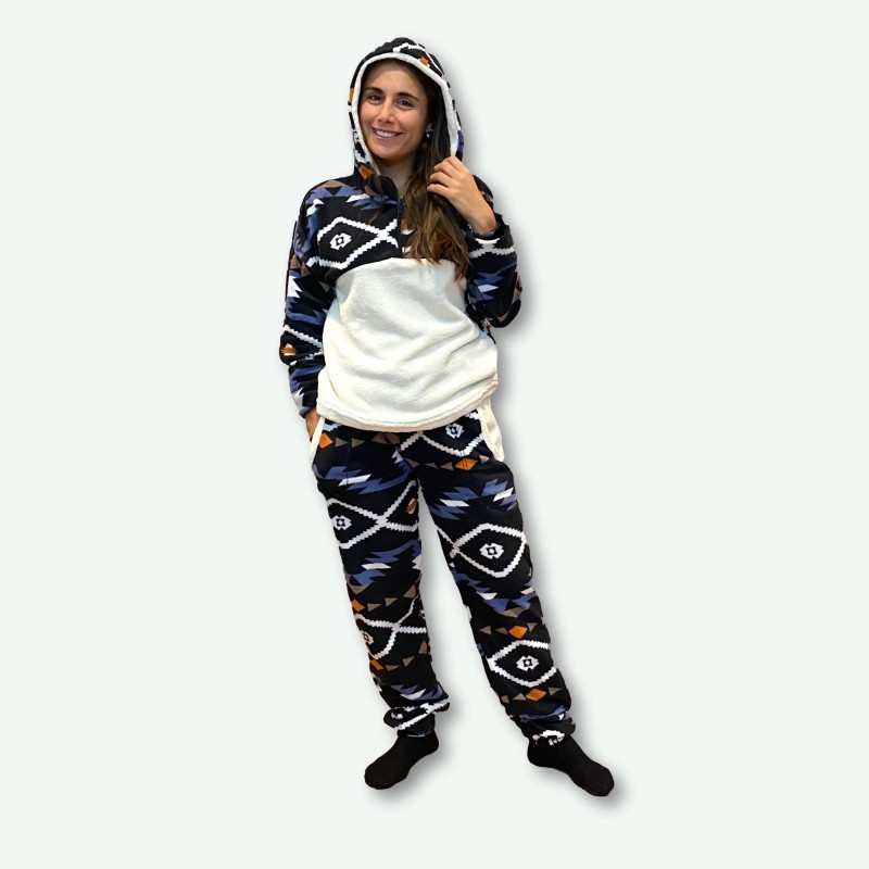 Pijamas mujer invierno con capucha pantalón y mangas de polar Modelo Etnik