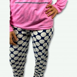 Pijama estampado Modelo Cracovia, ideal para primavera otoño, detalle de los pantalones.